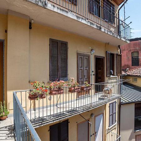 Como Renovated Apartment Exterior foto