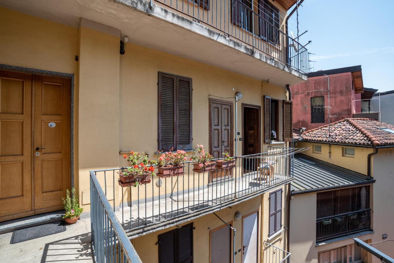 Como Renovated Apartment Exterior foto